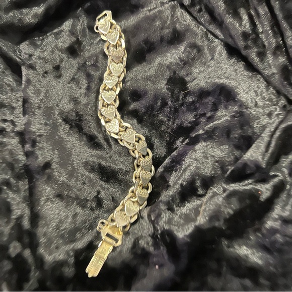 Vintage Chunky Double Chain Embossed Heart Bracelet - Picture 3 of 10